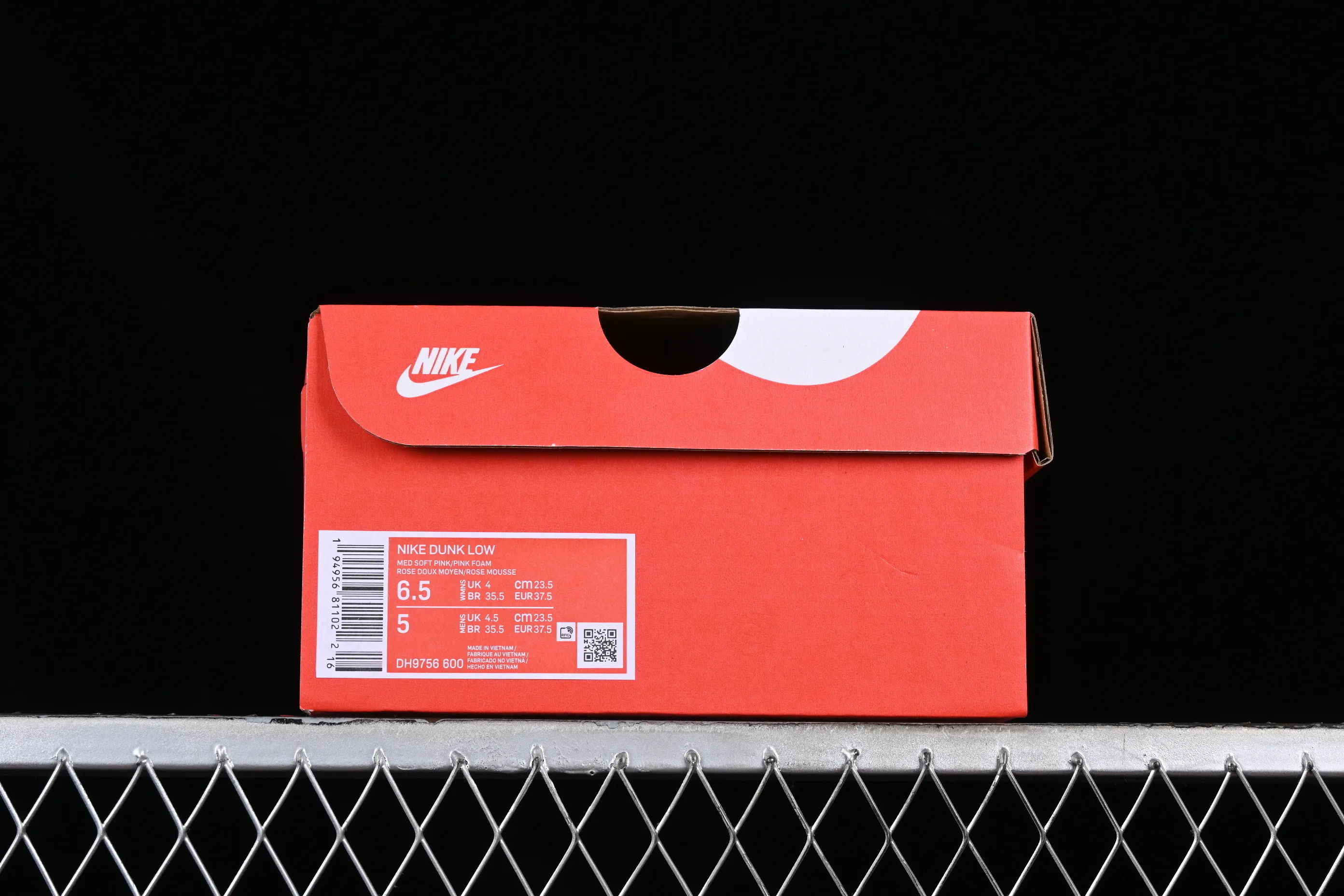 All Categories Nk SB Dunk Series Nk SB Dunk Low Low-top sneakers Cost-effective version Nk Dunk Low Pink SB low-top sports and leisure sneakers DH9756-600